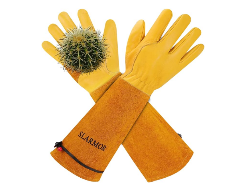 SLARMOR gloves are made from heavy-duty cowhide, offering maximum protection when weeding out dense thistle patches